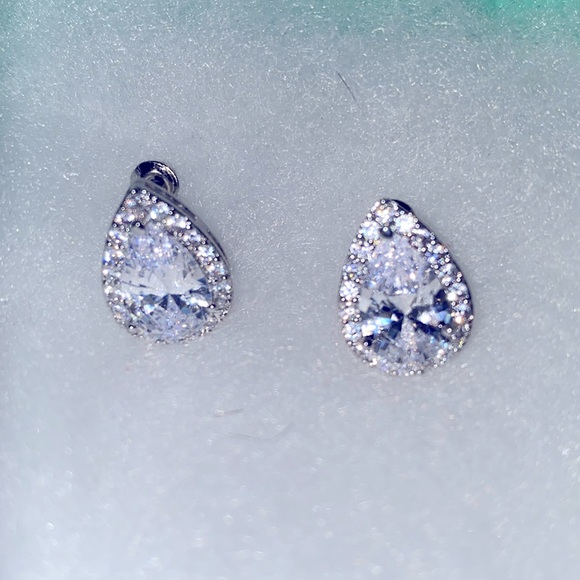 Bridal Cubic zirconia drop sterling silver earrings - Picture 8 of 8